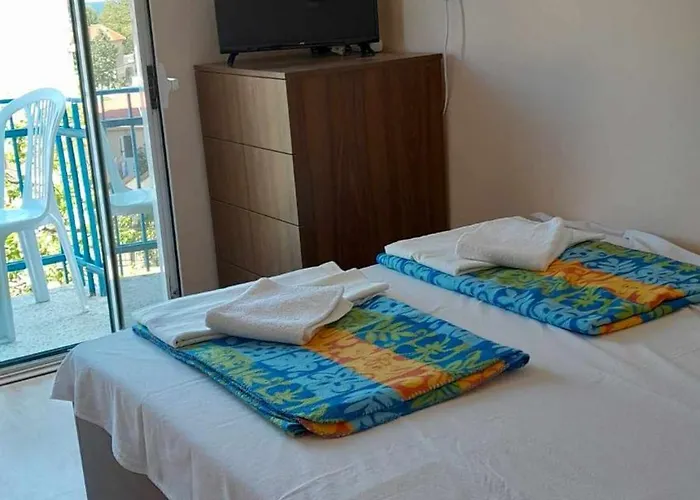 лятна генчеви град בית הארחה *