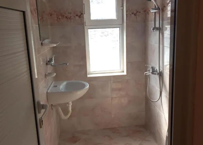 лятна генчеви град אובזור